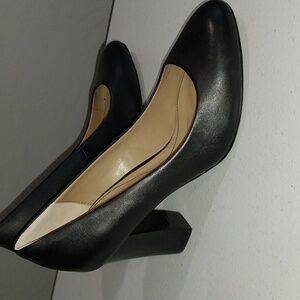 Beautiful Isola black leather stack heel pumps NWOB